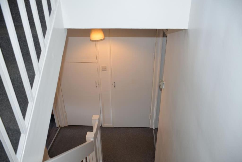 London Zone 2, 2 Bedroom House Exterior photo