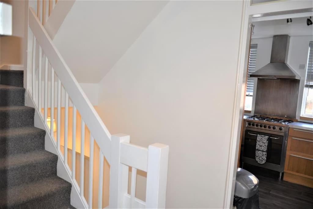 London Zone 2, 2 Bedroom House Exterior photo
