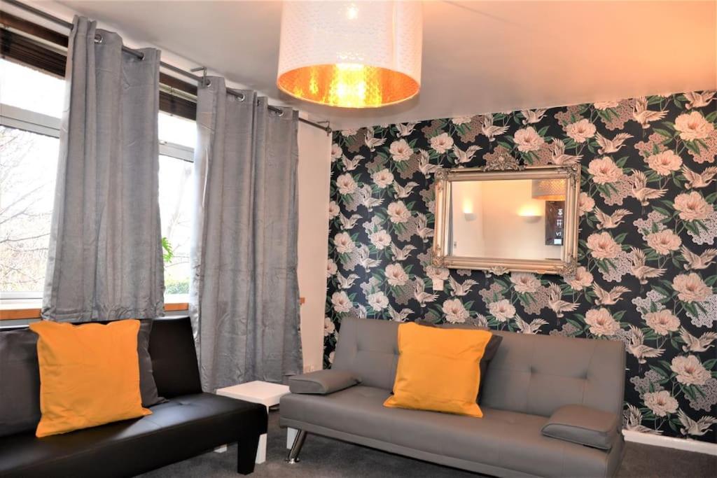 London Zone 2, 2 Bedroom House Exterior photo