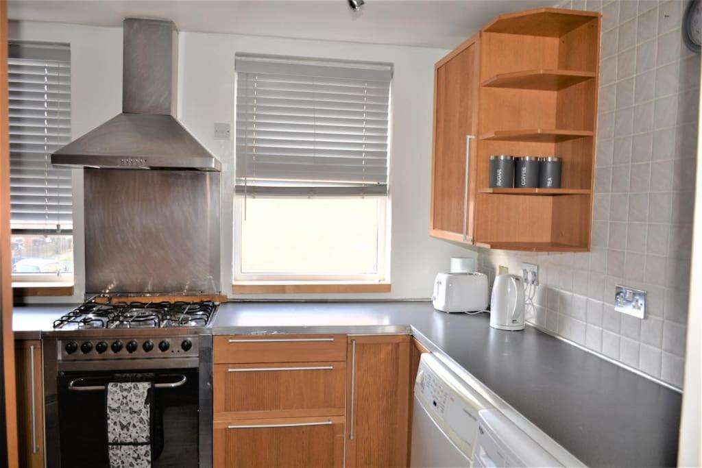 London Zone 2, 2 Bedroom House Exterior photo