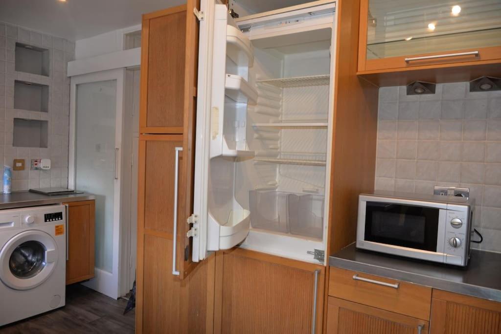 London Zone 2, 2 Bedroom House Exterior photo