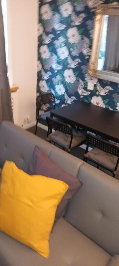 London Zone 2, 2 Bedroom House Exterior photo